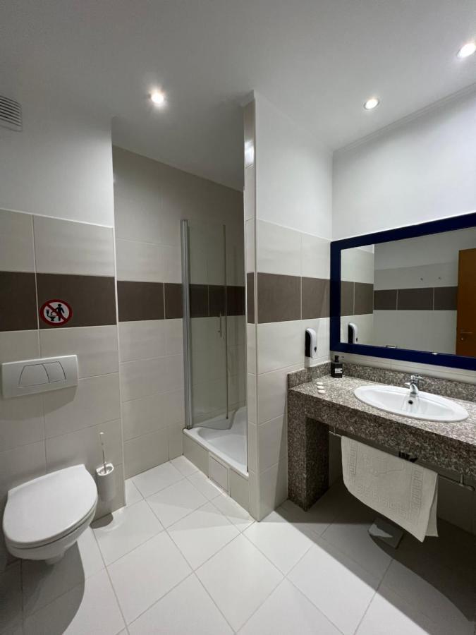 Hotel Doi Taurasi Afumaţi 外观 照片
