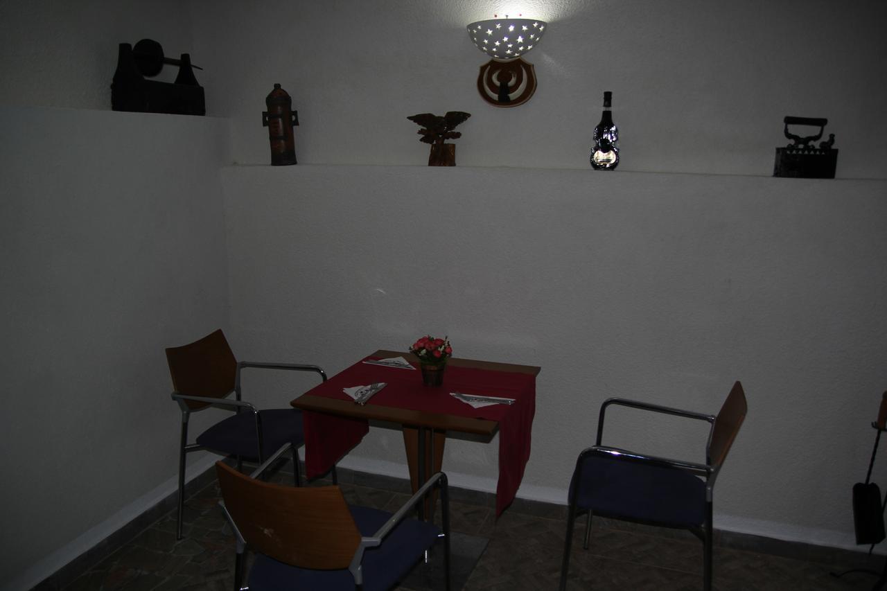 Hotel Doi Taurasi Afumaţi 外观 照片