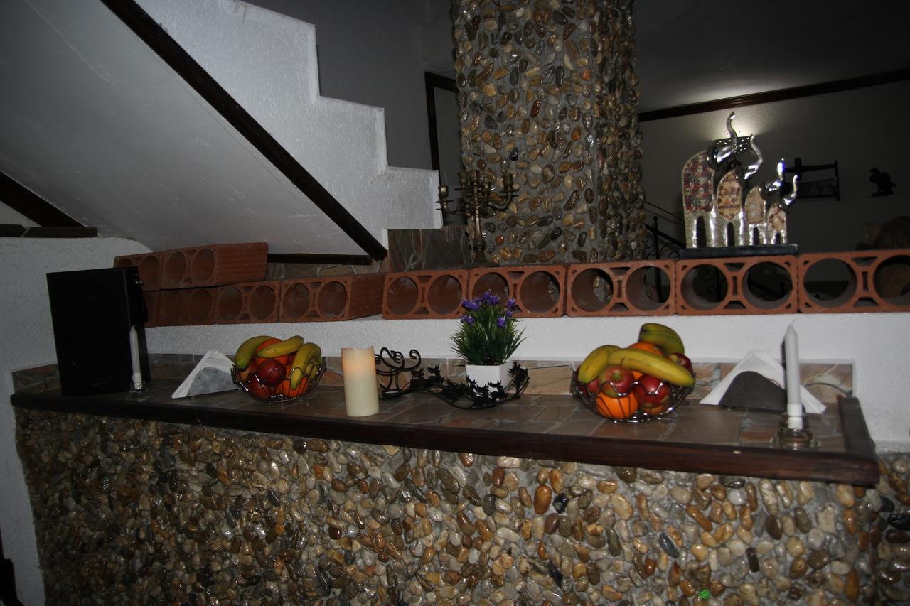 Hotel Doi Taurasi Afumaţi 外观 照片